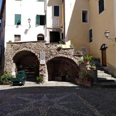 La Casa Di Franca Castel Vittorio